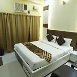 Hotel Rajkamal Near Varanasi Railway Station