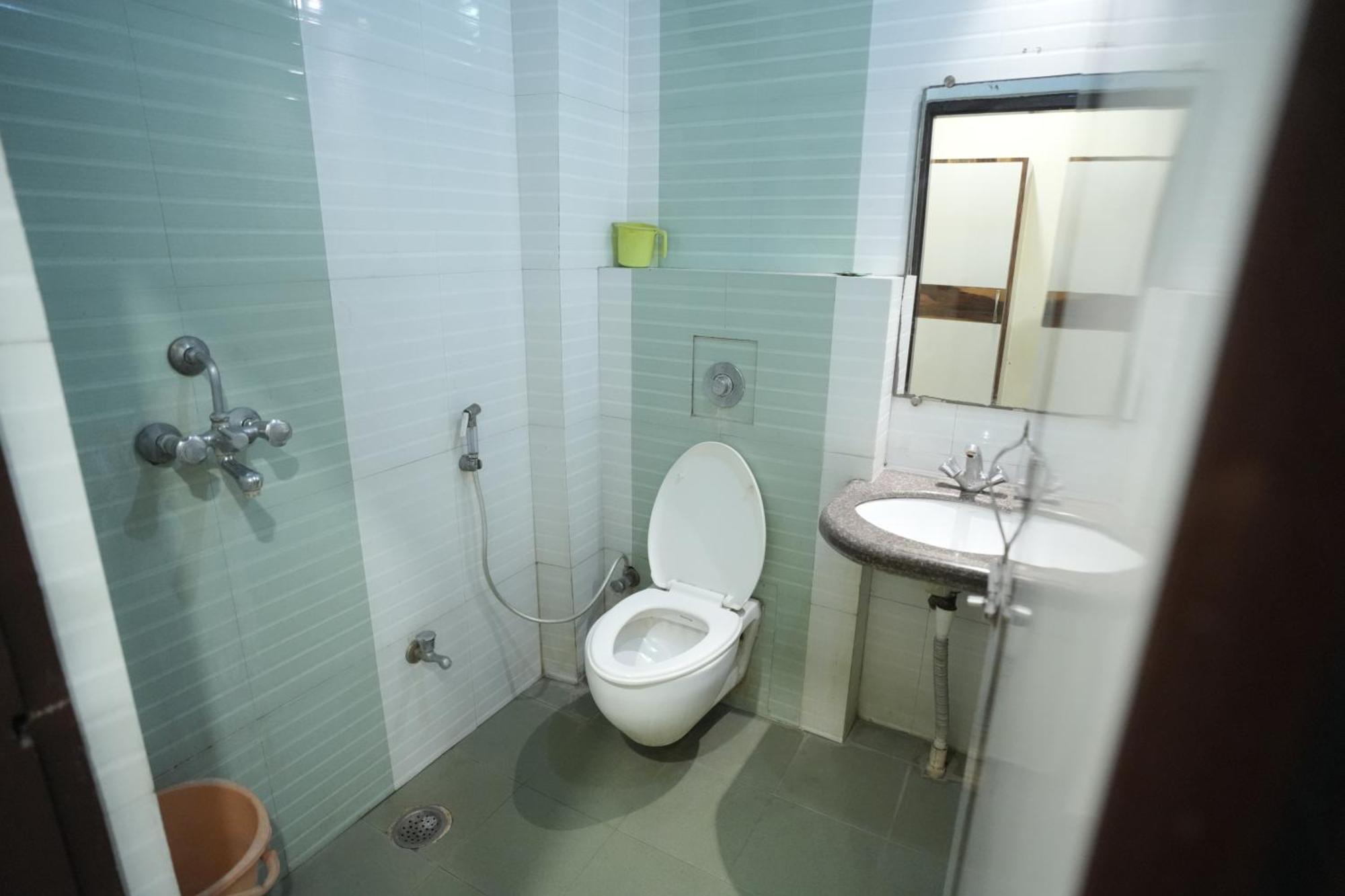 Rajkamal Near Railway Station Hotel Varanasi